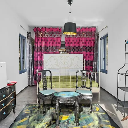 Отель Serenity Boutique